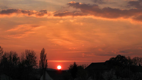 Mai naplemente a teraszról 2011. 04. 17.