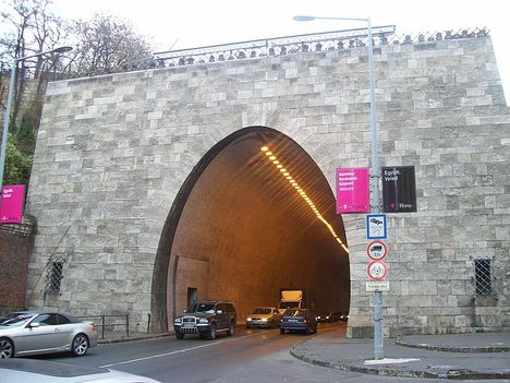 Budaivár Alagút-nyugati kapu