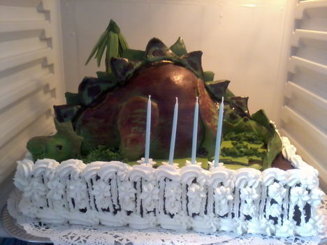 Dino-torta 2