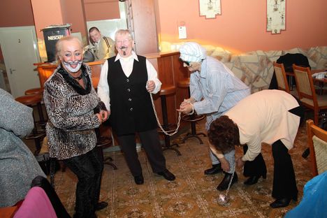 Farsang 2011 Az öltőzőben már nagy a vígasság
