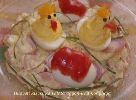 Húsvéti kiscsirke saláta ágyon 2
