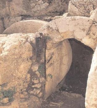 3.rész_A Heródes családnak tulajdonított sír bejárata