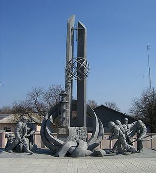 Csernobil, emlékmű az áldozatok tiszteletére