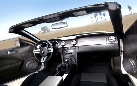ford_mustang_2009_dashboard-1680x1050