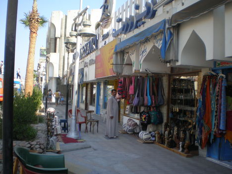Hurghadai ajandekos