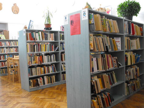 Könyvtár 003