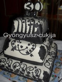fekete-fehér emeletes torta 3
