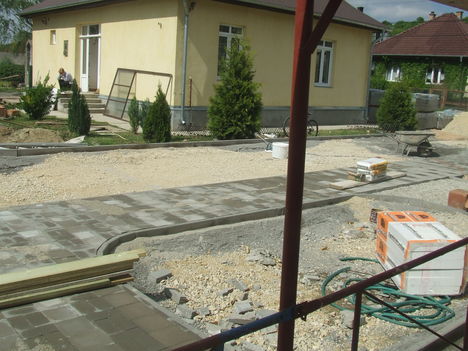 Iskolabővítés - 2011-05-04 6