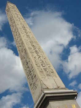 II.Ramszesz obeliszkje Luxorból 1