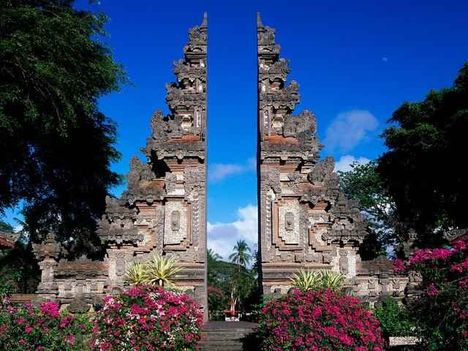 Művészi építmények, Bali