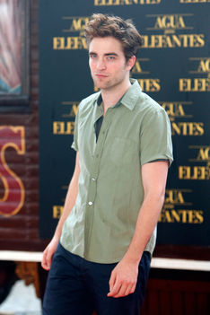 Robert Pattinson barcelonai sajtókonferencia 12