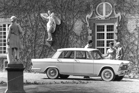 2300 de Luxe_1963-68