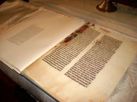 XV. századi kéziratos Biblia