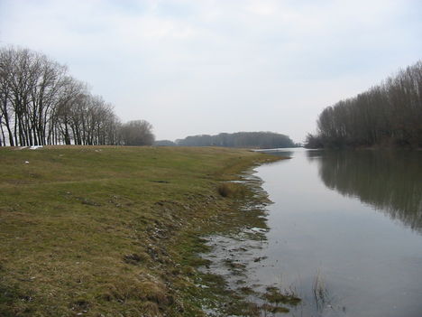 Duna-Dunaszentpálnál 8