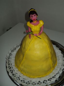 Belle hercegnő torta