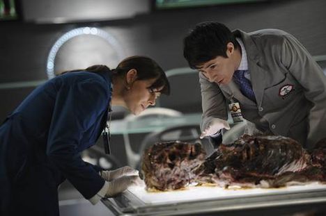 002-Bones-ep622_Sc26pt_MB-0031_352