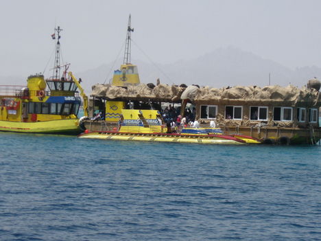 Sárga tengeralattjáro