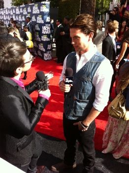 Jackson Rothbone az MTV Movie Awards Vörösszőnyegén 1