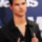 Taylor Lautner MTV Movie Awards Vörösszőnyegén 1