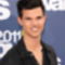 Taylor Lautner MTV Movie Awards Vörösszőnyegén 30