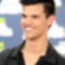 Taylor Lautner MTV Movie Awards Vörösszőnyegén 5