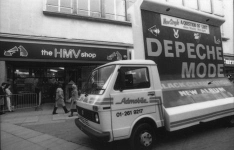 Depeche Mode Nottingham Listergate Store Opening 11th April 1986. 2
