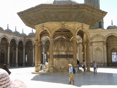 Mohamed Ali mecset-A Szent kút