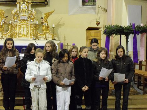 ltalános Iskolások Karácsonyi Műsora 2008 080