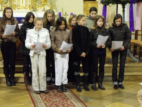 ltalános Iskolások Karácsonyi Műsora 2008 081