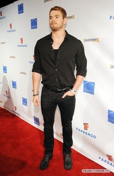 2011 Summit Entertainment Comic-Con Party in San Diego 28