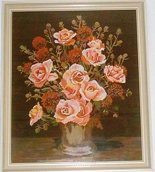 Rózsacsokor vázában