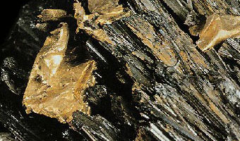 antimonit 1