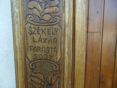 részlet a faragott kapumból 1
