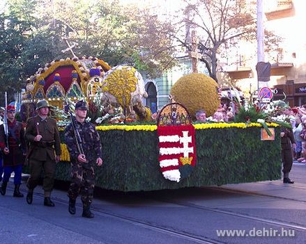 42.Debreceni Virágkarneváli -Kocsik 3