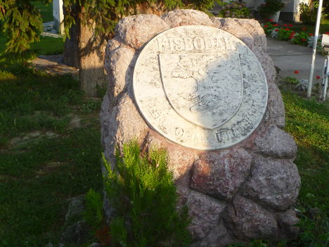 Falucímer szobor, Kisbodak, Hiába botolják újra kihajt, 2011. augusztus 20.-án