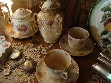 Angol porcelán a XVIII.századból