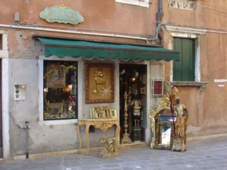 Cavalier butik, Campo san Stefano