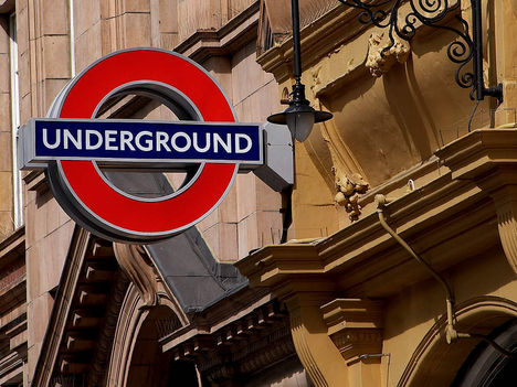 london-underground-sign1
