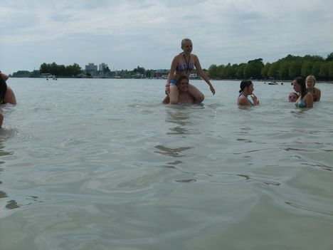 A Balatonnál ... 5