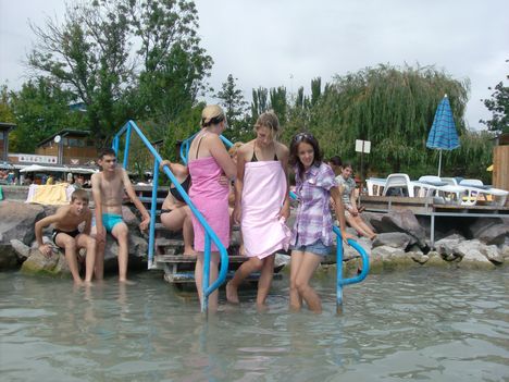 A Balatonnál ... 9