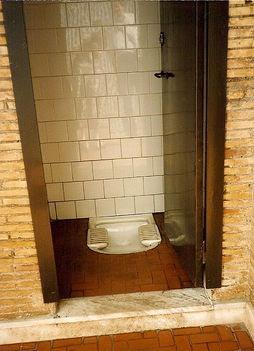 toilet a S.Pietro tetején