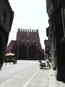 Bologna 4