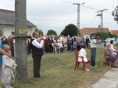 Szentelés, Szentháromság szobor, 2011. júl.