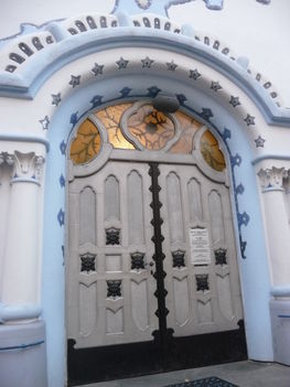Szecessziós templom bejárat