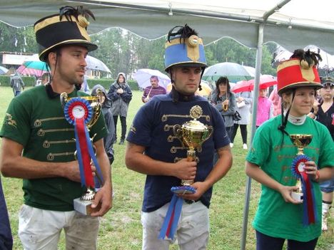 Az idei nagycenki Széchenyi Vágta győztese Maglóca képviseletében Lendvai Róbert lett Glóbusz nevű lovával. 