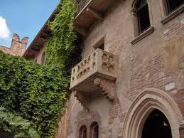 Verona-Júlia erkélye