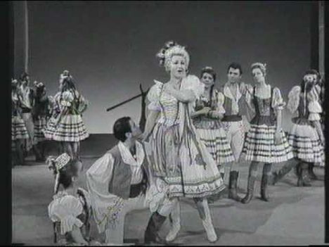 Barabás Sári-Koloratúrszoprán-Opera-Operett Primadonna és Magyar nóta elöadómüvész 2