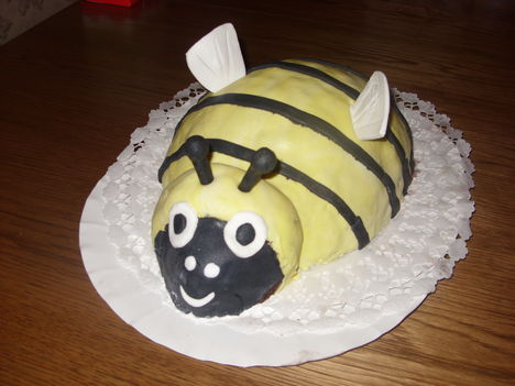 Méhecske torta