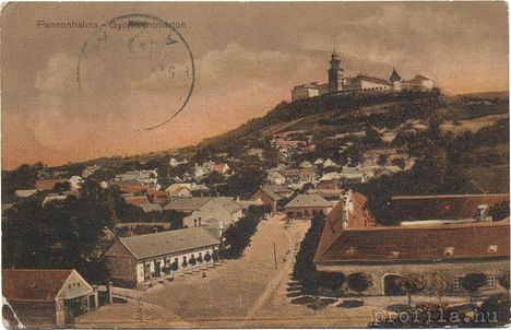 Pannonhalma_1900korul
