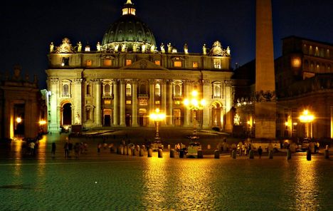 Szent Péter bazilika este